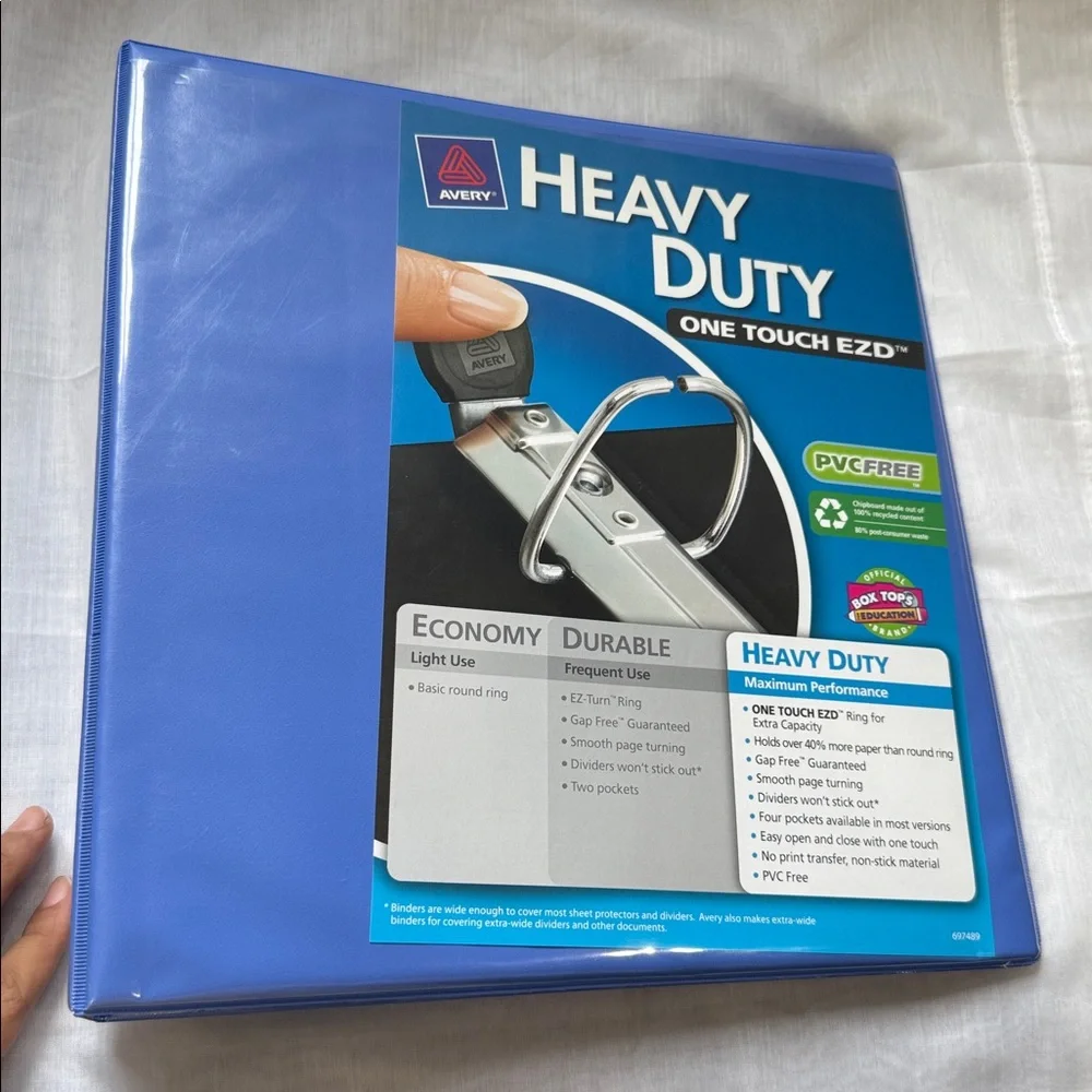 Avery Heavy Duty Binders in Green and Blue